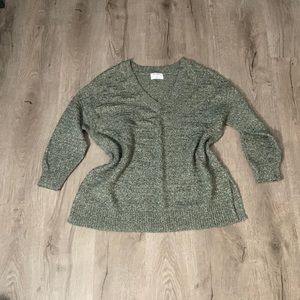 Green Plus Size V-Neck Sweater